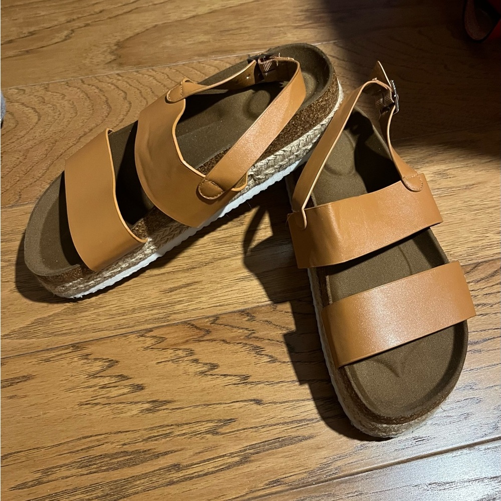 Source Unknown Tan Sandals